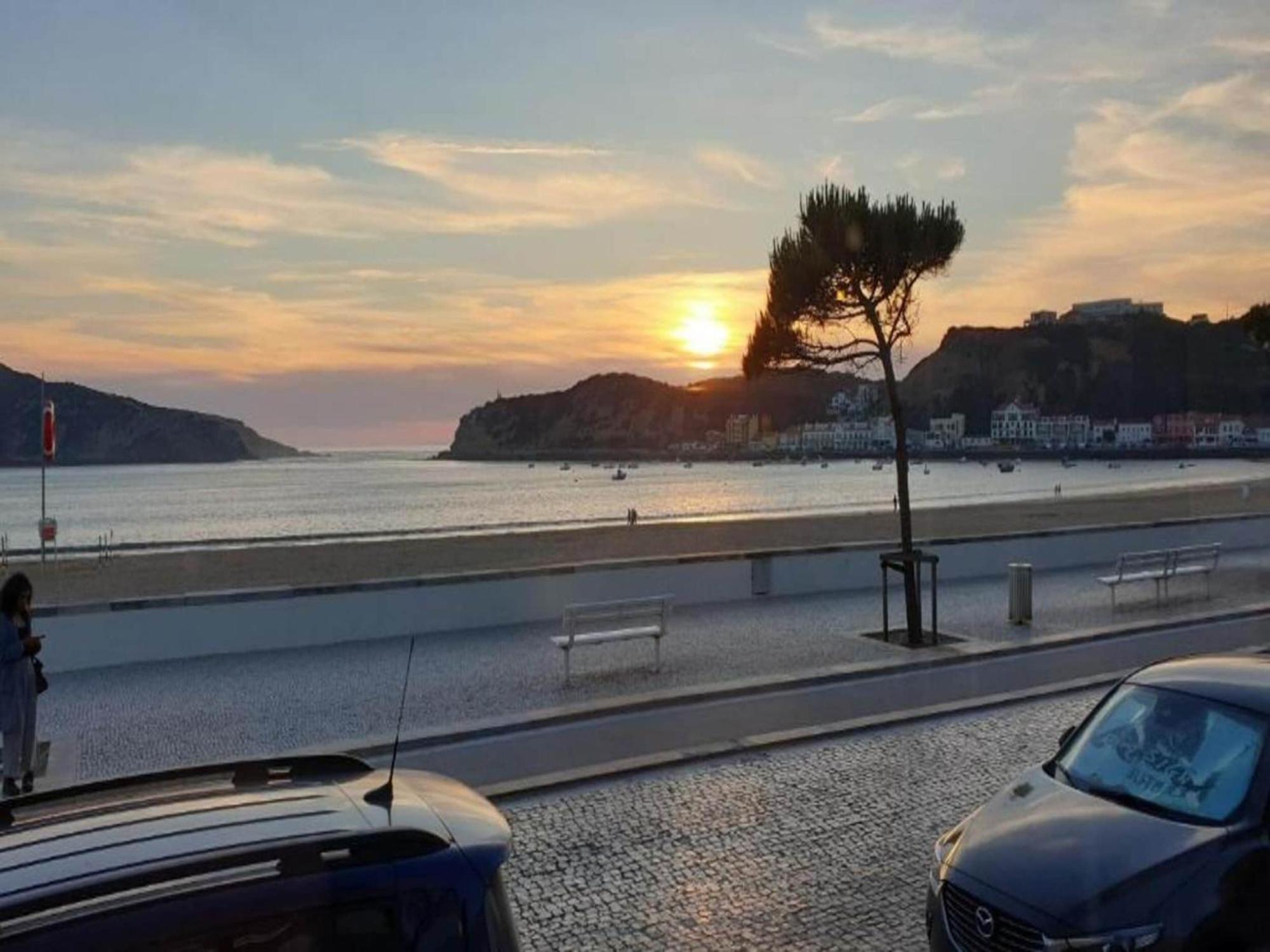 Beautiful Apartment in S o Martinho do Porto with Balcony São Martinho do Porto Exterior foto